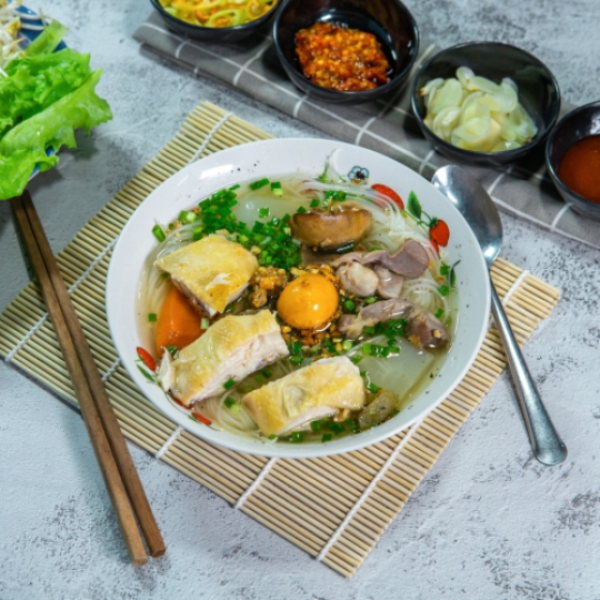 HỦ TIẾU GÀ
